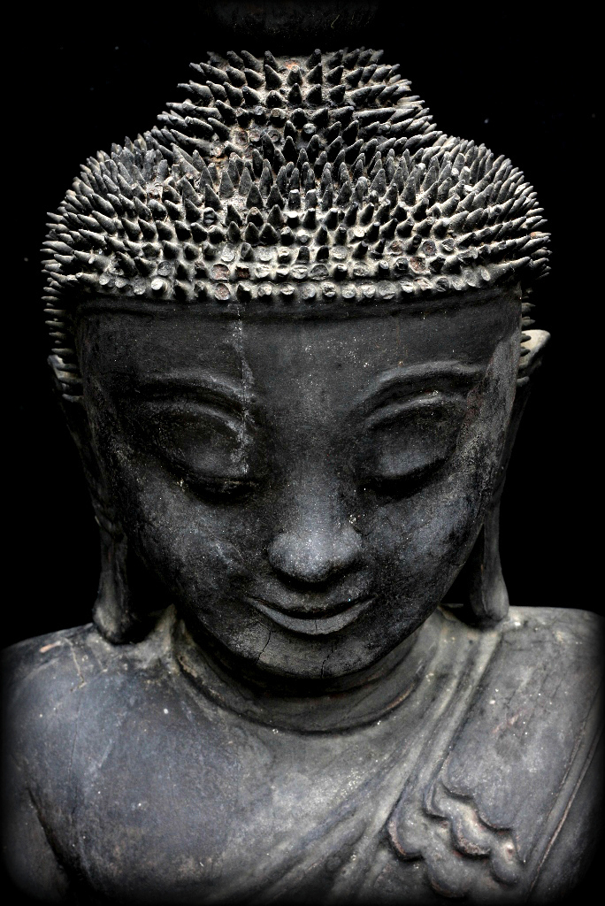 #burmabuddha #shanbuddha #sittingbuddha #woodbuddha #buddha #antiquebuddhas